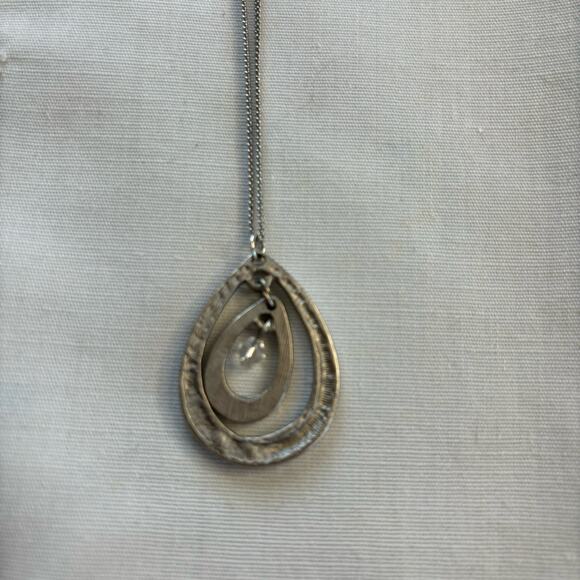 Organic Hammered Teardrop Necklace Silver Crystal Rhinestone Details - Picture 6 of 7